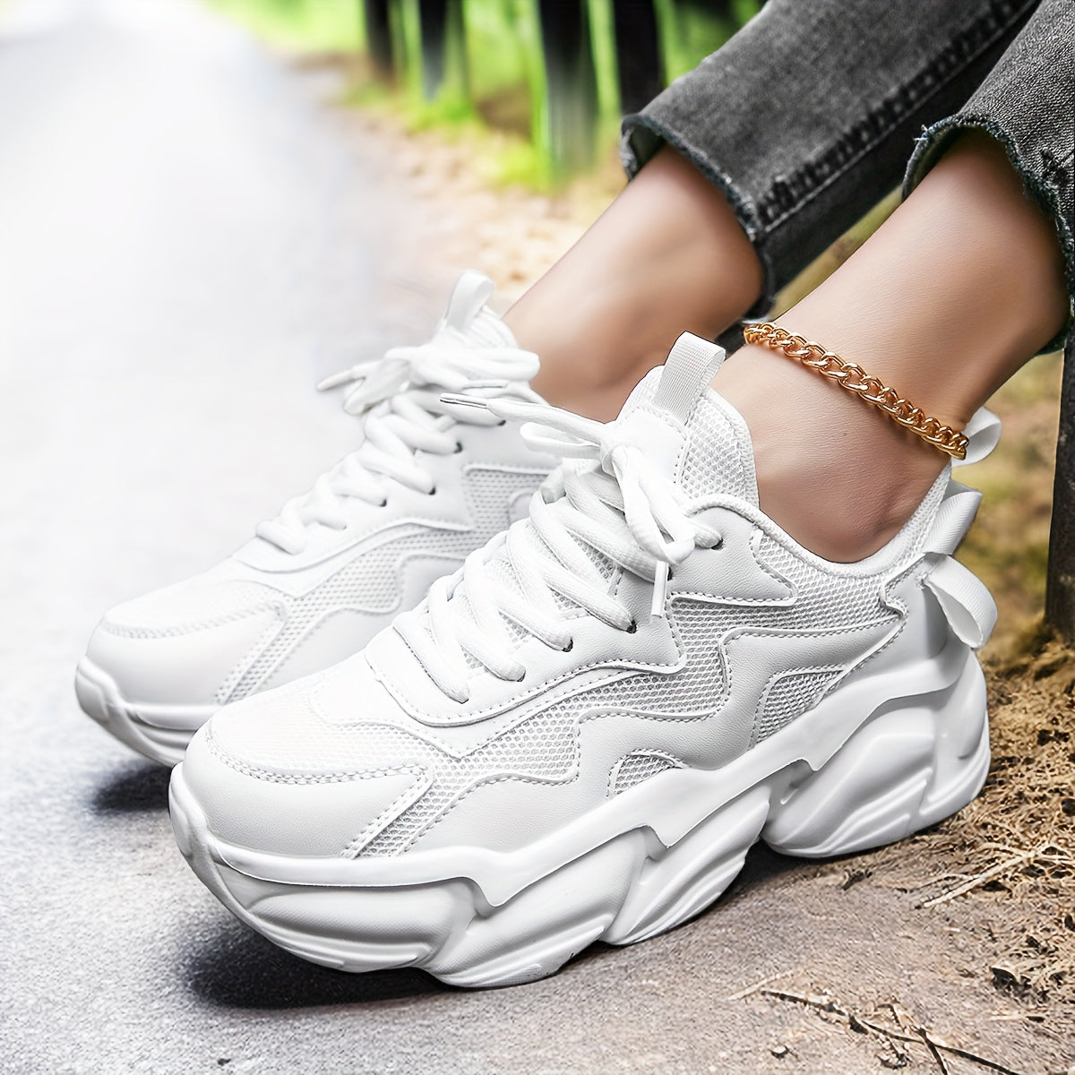 Women's Solid Mesh Sports Shoes Breathable Thick Soles Training Shoes