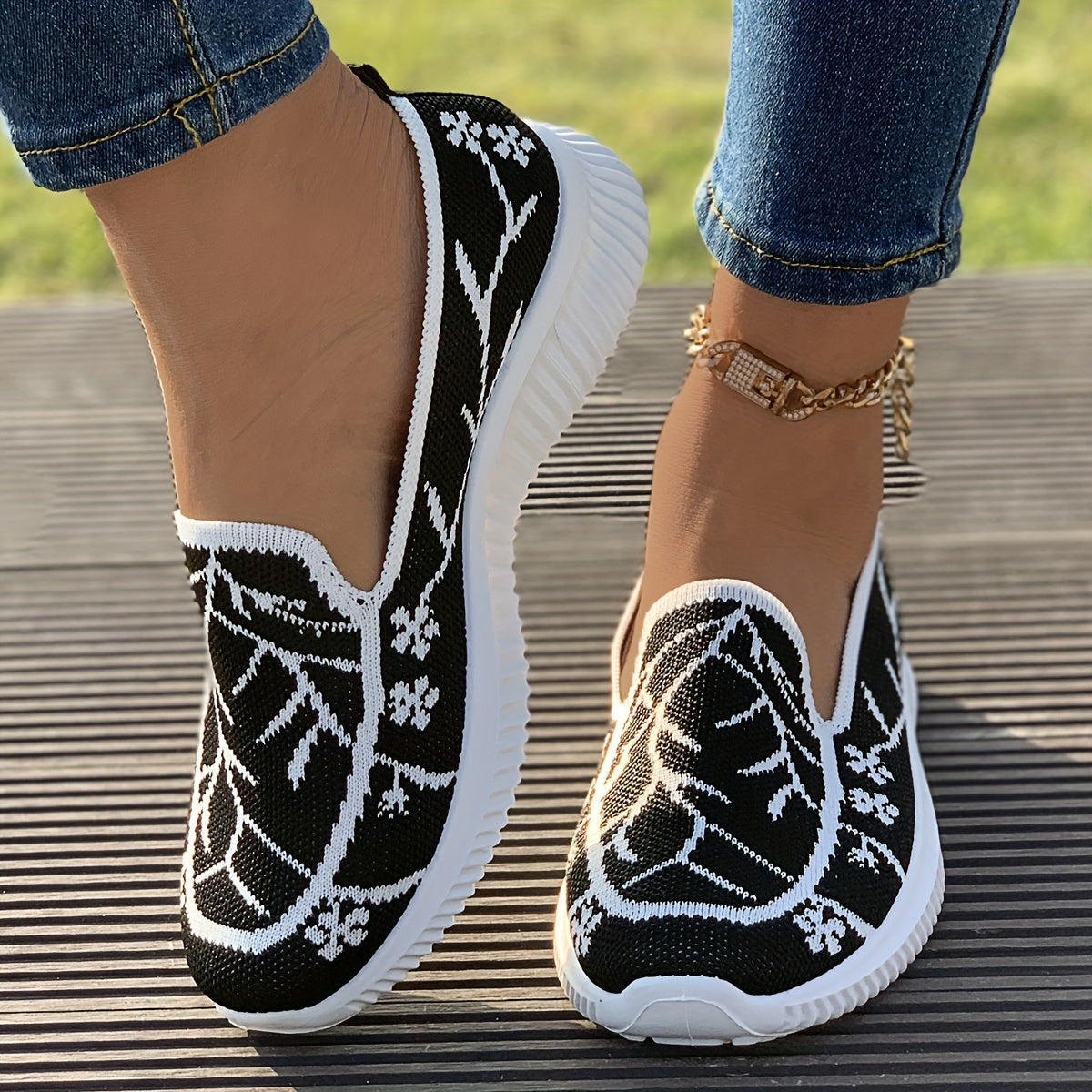 Floral Mesh Walking Shoes Lightweight Breathable Non-Slip