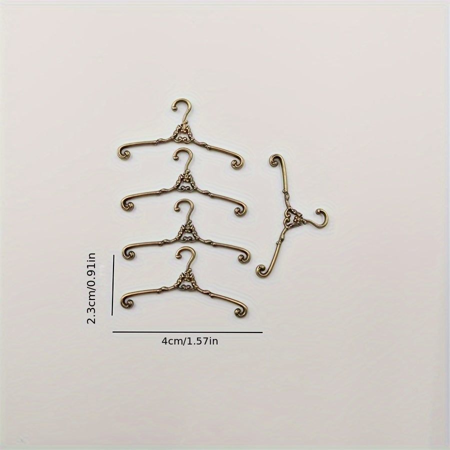 Dollhouse Furniture Props Metal Clothes Hanger Home Scene Accessories