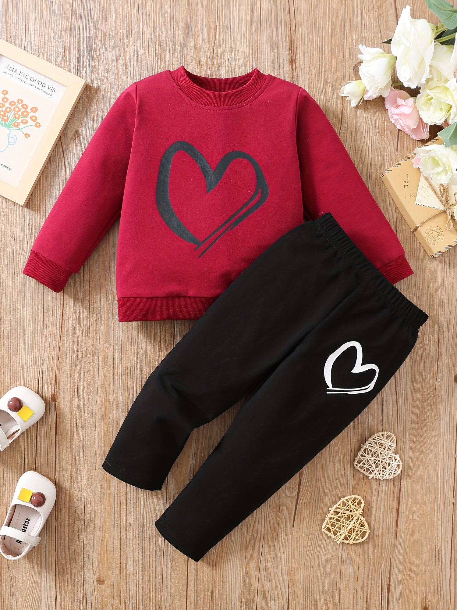 Toddler Girl's Heart Print 2pcs Sweatshirt & Sweatpants Set, Casual Outfits