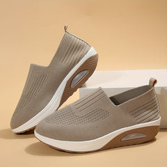 Women's Breathable Slip On Platform Shoes Air Cushion Walking Shoes