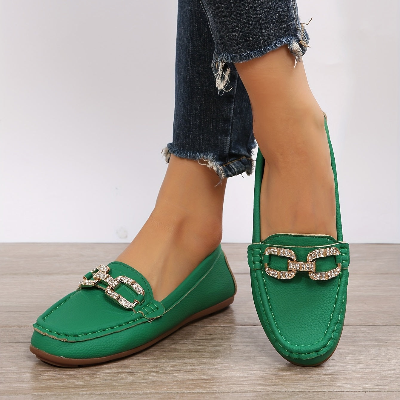 Women's Chain Decor Flat Loafers Slip On Soft Comfy Lightweight Daily Shoes