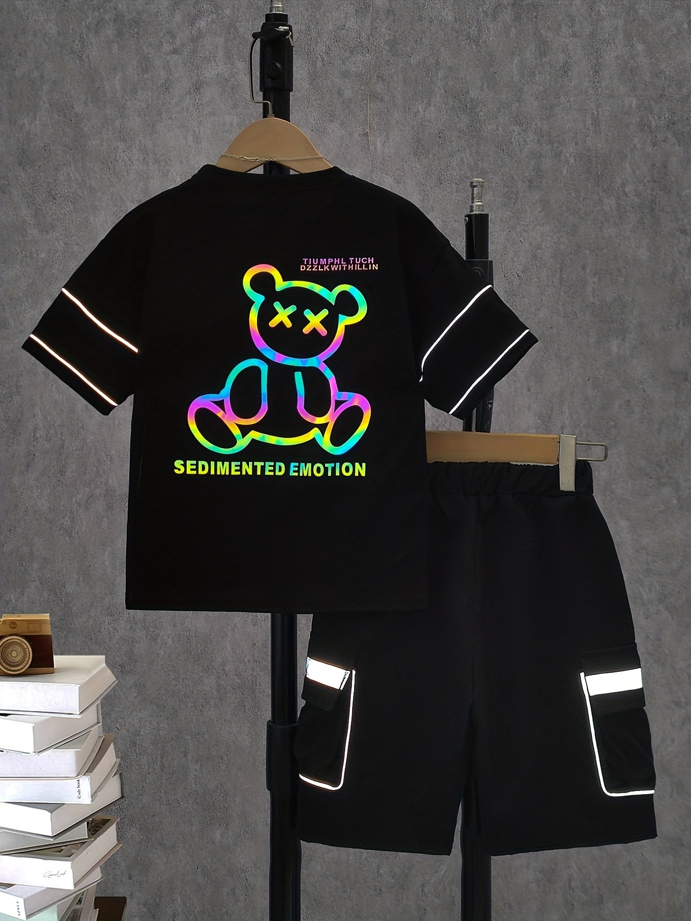 2pcs Boys Luminous Bear T-shirt & Shorts Summer Clothes Sets