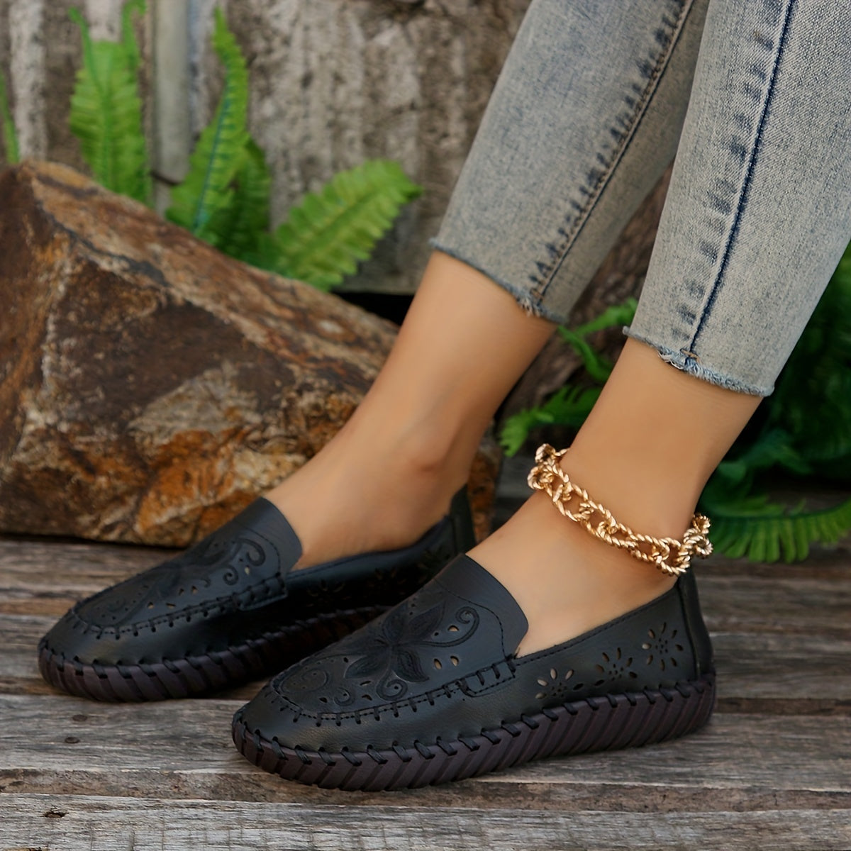 Floral Embroidered Flat Shoes Slip On Loafers Lightweight Flats