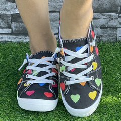 Colorful Heart Print Breathable Skate Shoes Casual Flat Canvas Sneakers