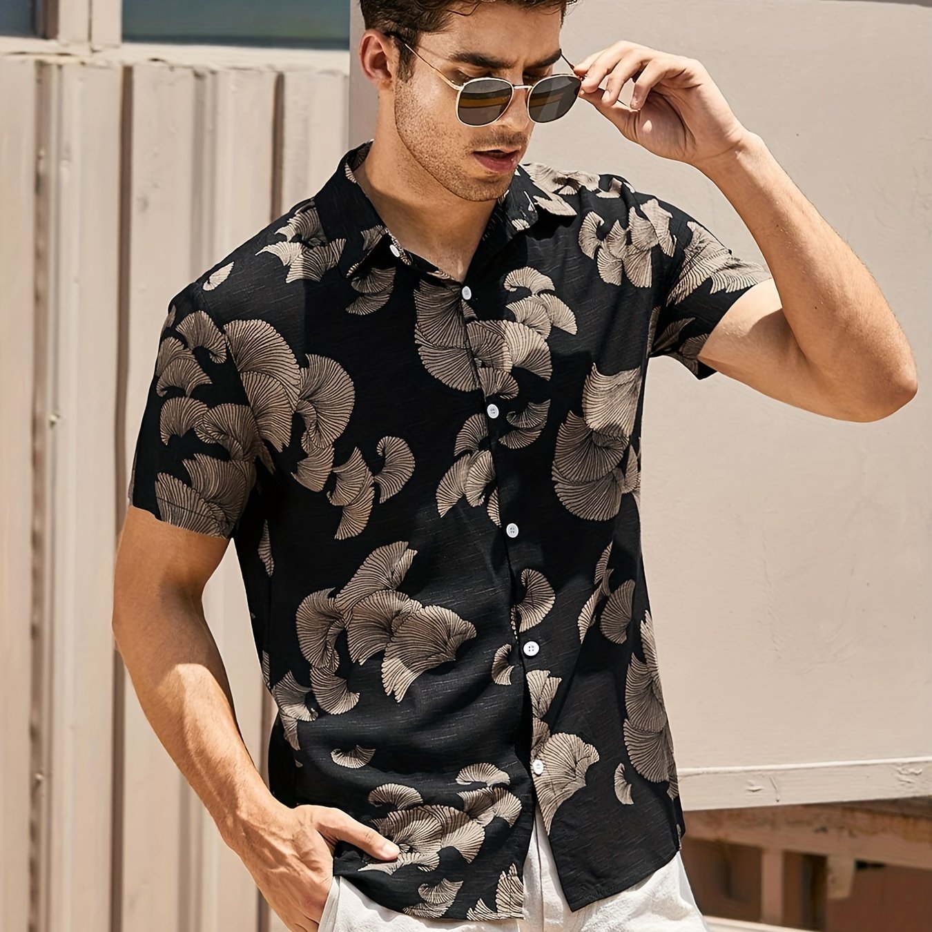 Leaf Print Men's Short Sleeve Casual Shirt
