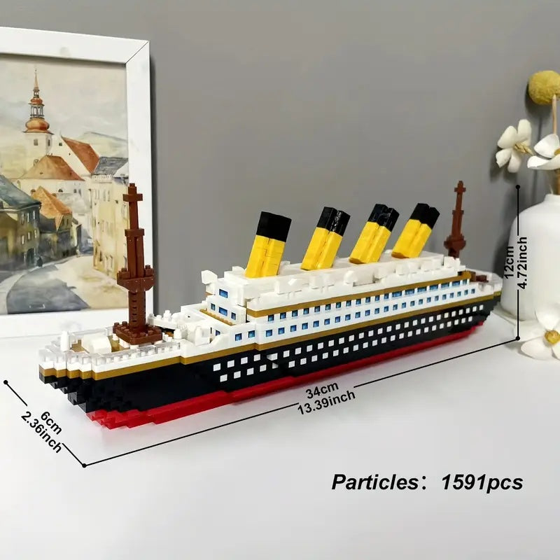 Deluxe Cruise Building Blocks Classic Boat Model Stylish Desktop Decoration