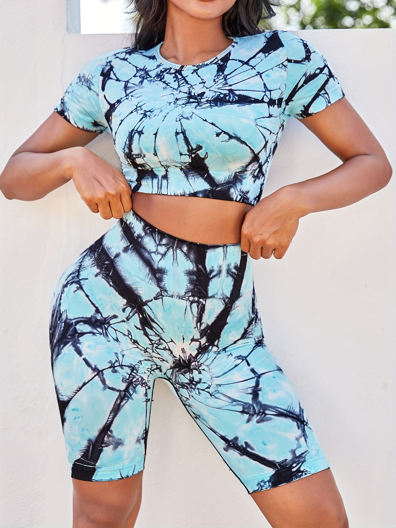 2pcs Tie Dye Sports Suits Short Sleeve Workout Top & High Stretch Shorts
