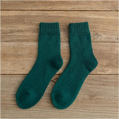 Men's Solid Crew Socks Breathable Comfy Casual Unisex Socks All Seasons