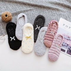 4 Pairs Fuzzy Short Socks Variety, Comfortable Anti Slip Ankle Socks Women's Sto