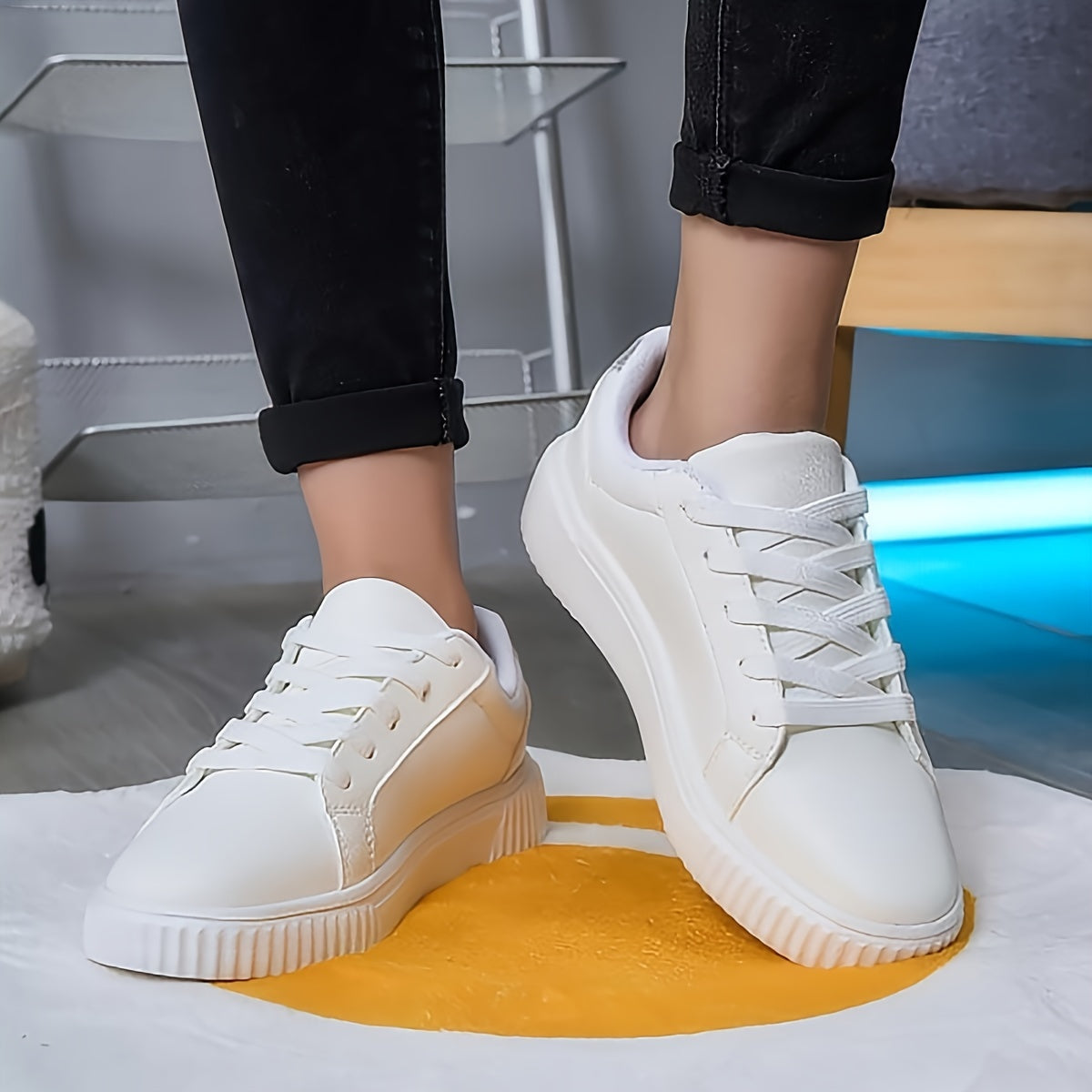 Lightweight Round Toe Skate Shoes for Women