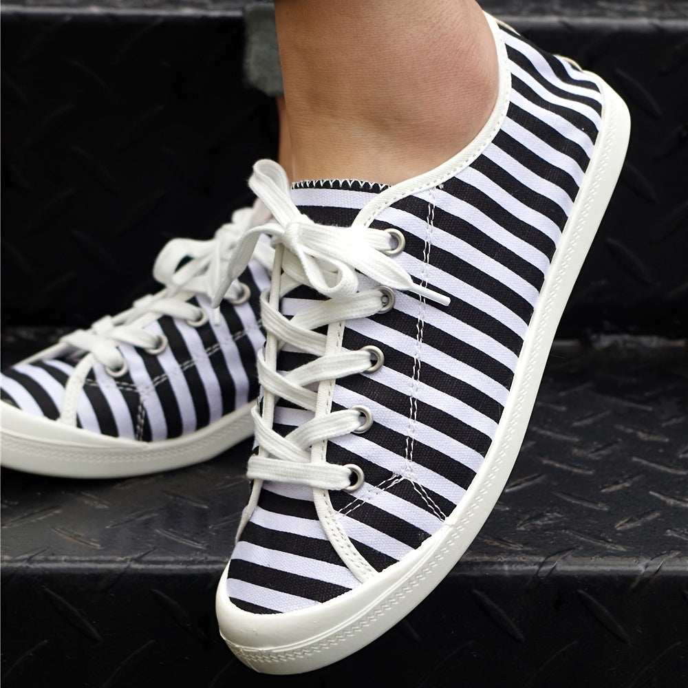 Women's Striped Print Flat Skate Shoes Lightweight Lace up Canvas Shoes