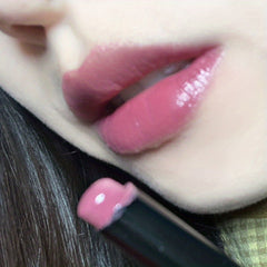 Moisturizing Satin Lipstick for Hydrating and Brightening Nude Makeup