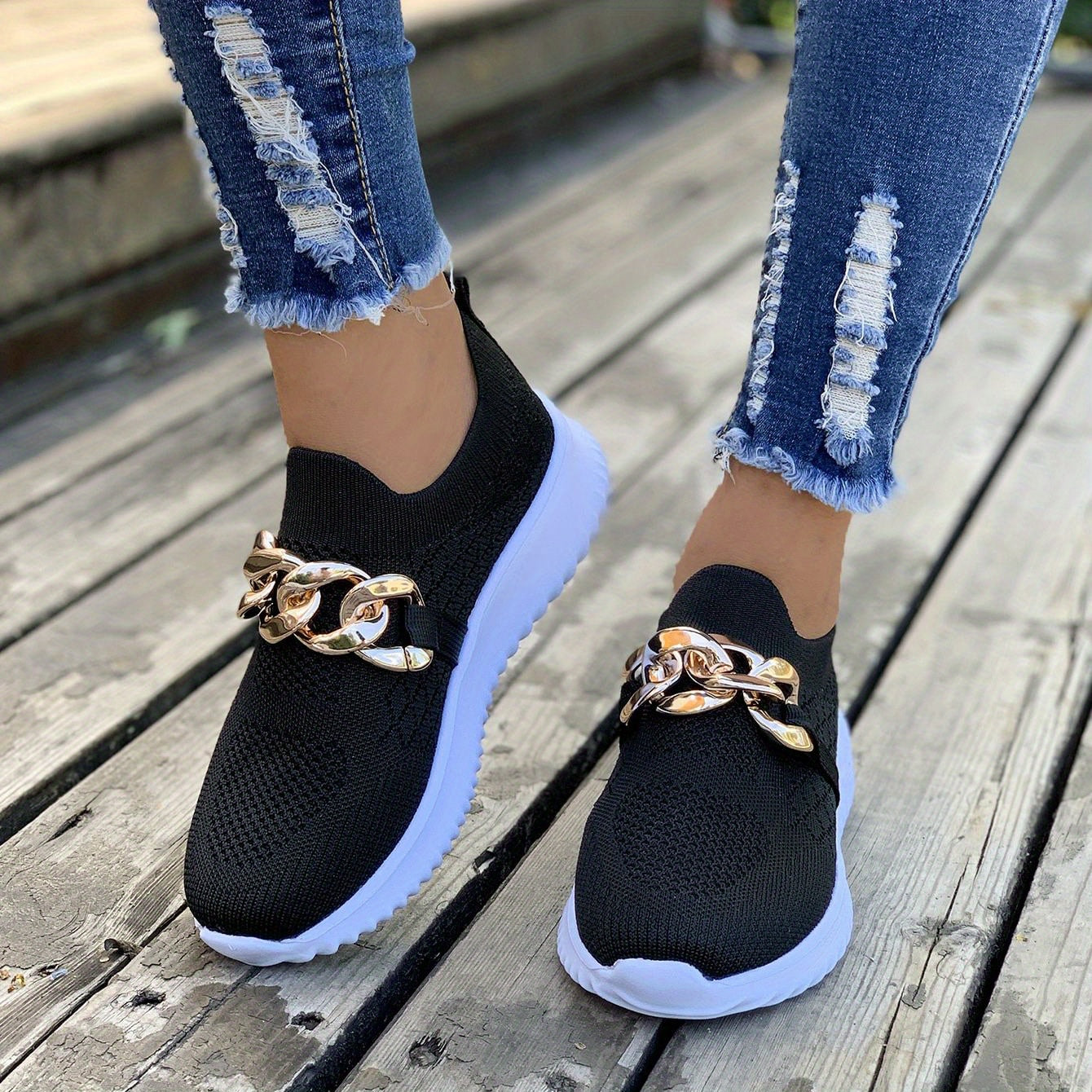 Women's Mesh Breathable Shoes with Metal Chain Lightweight Outdoor Walking Shoes