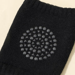 Solid Knitted Knee Pads for Protection during Sports