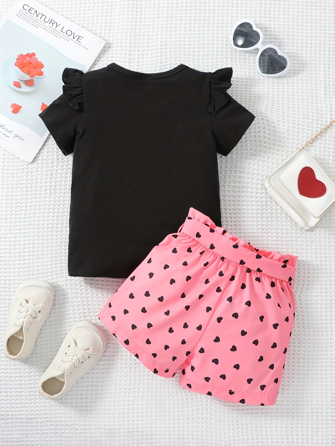 Girls Cat Graphic T-shirt & Heart Graphic Shorts Set for Summer Holiday Party