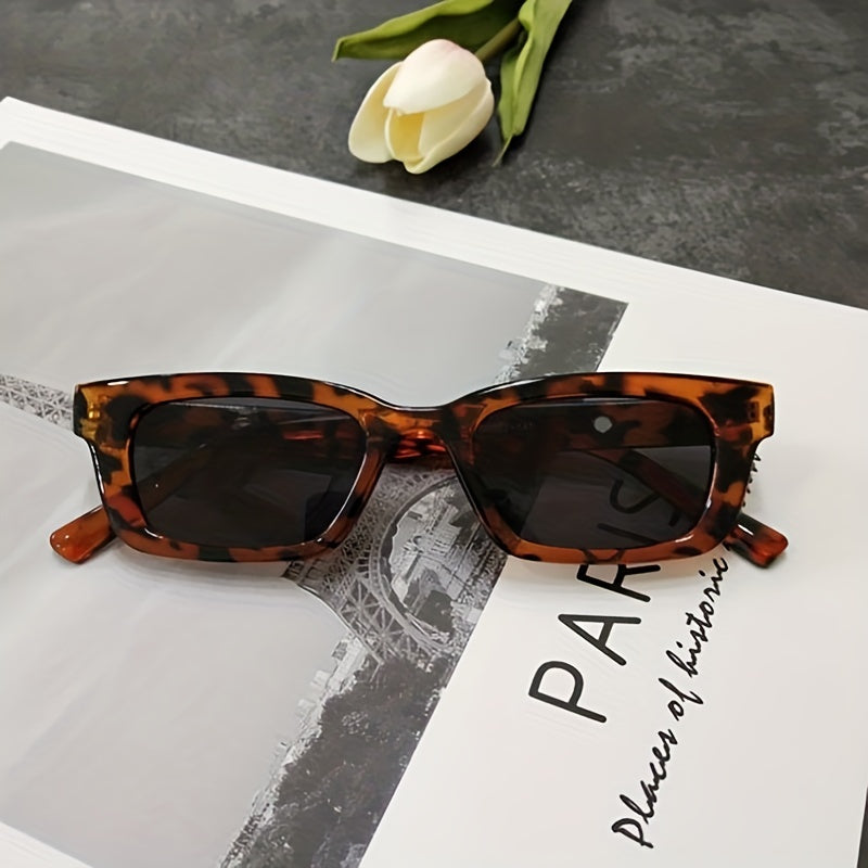 Men's Retro Small Frame Sunglasses for Travel Hipster