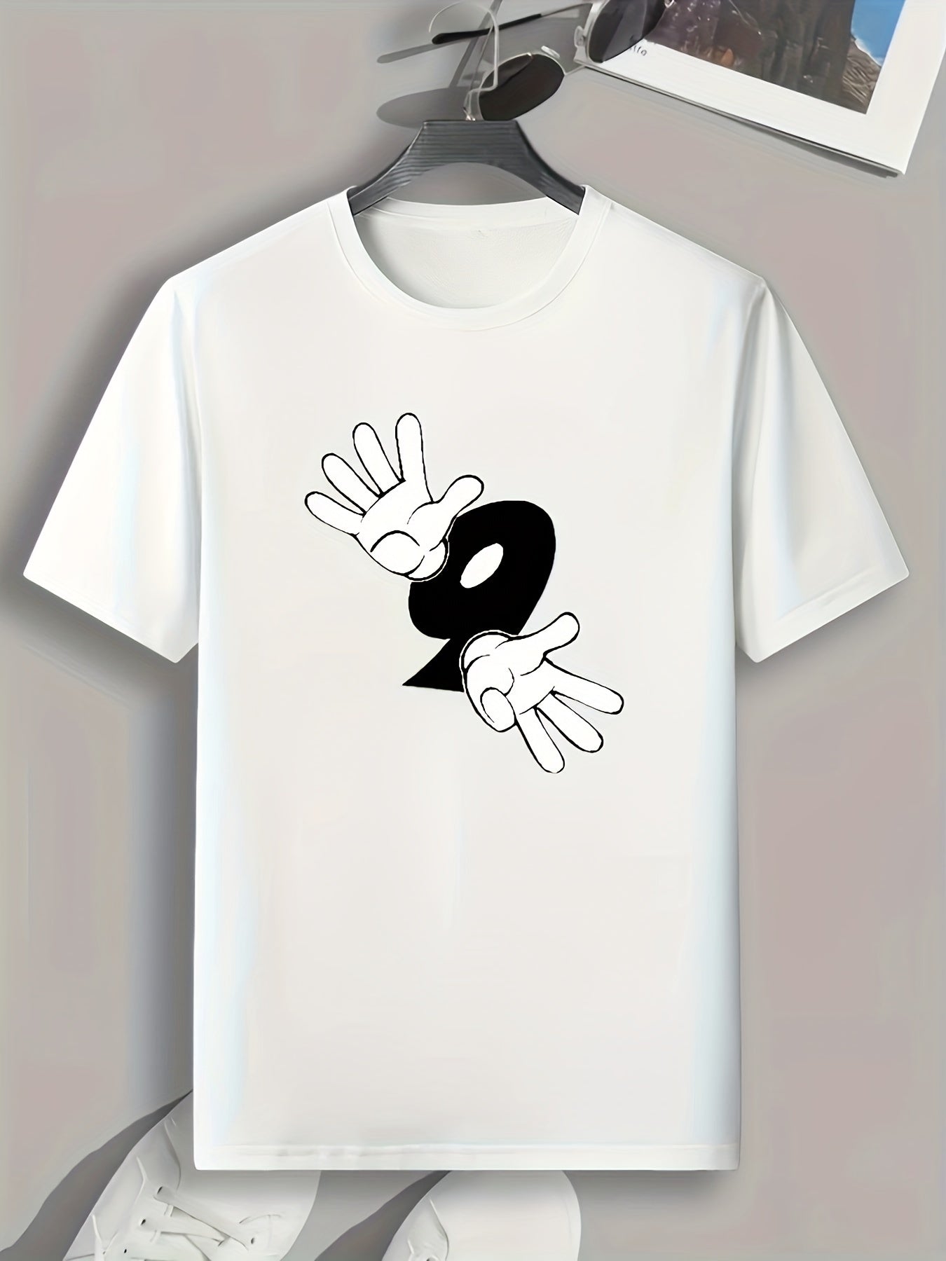 Cartoon Hands Print Men's Graphic Tee for Summer