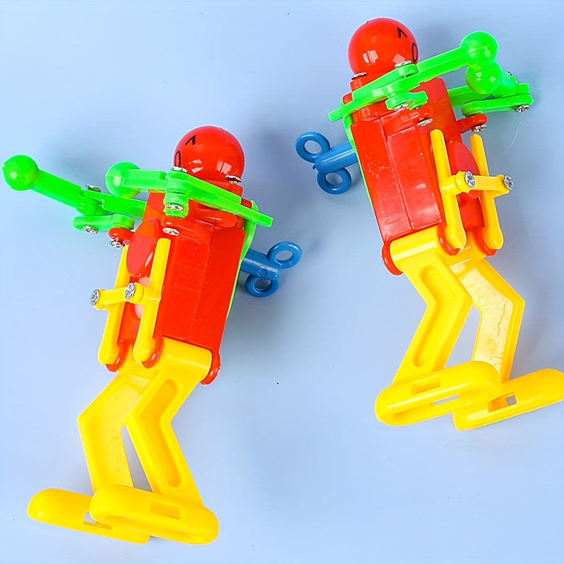 2pcs Wind-up Dancing Robots Funny Creative Toys