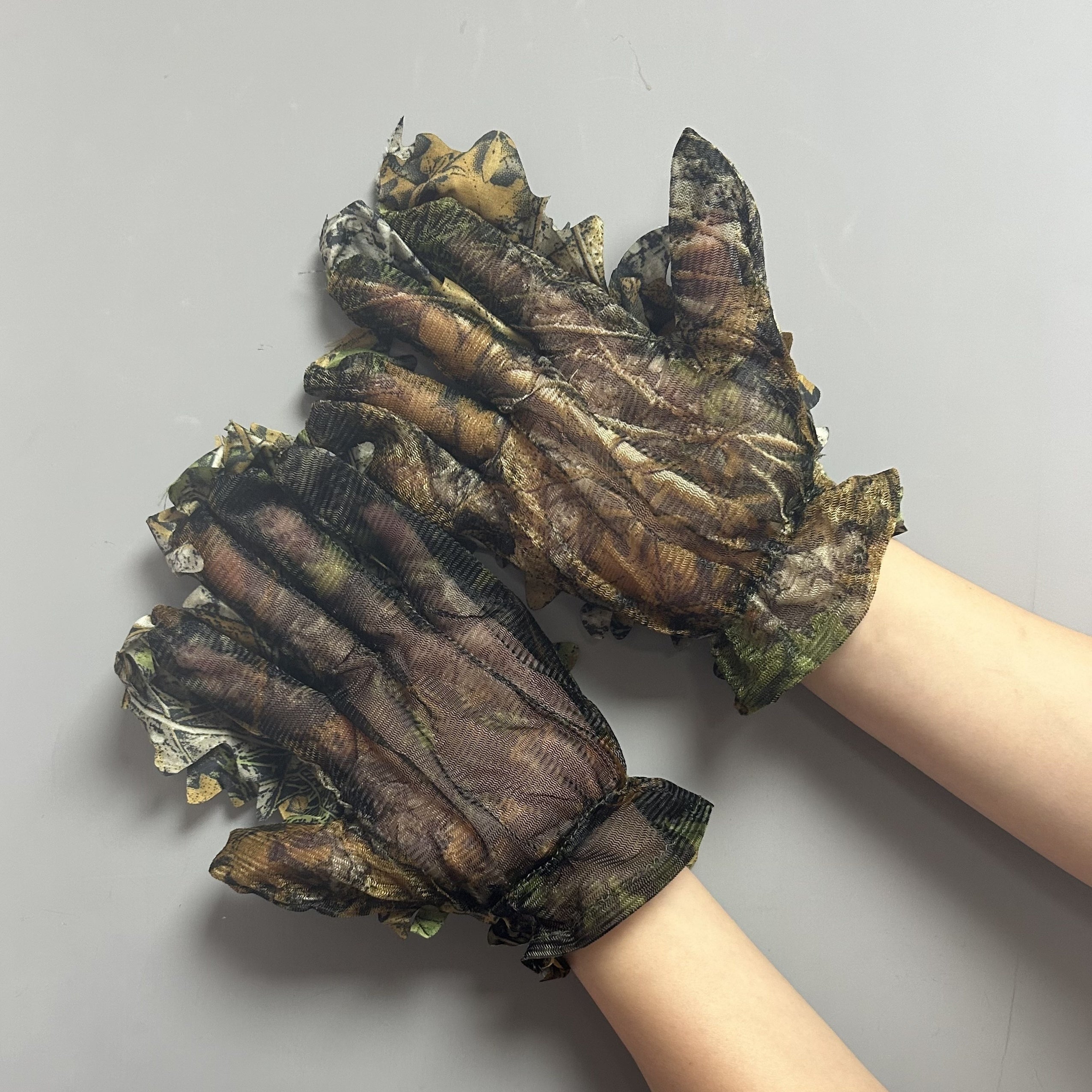 Men's Non Slip Camo Gloves - Ultimate Concealment & Grip
