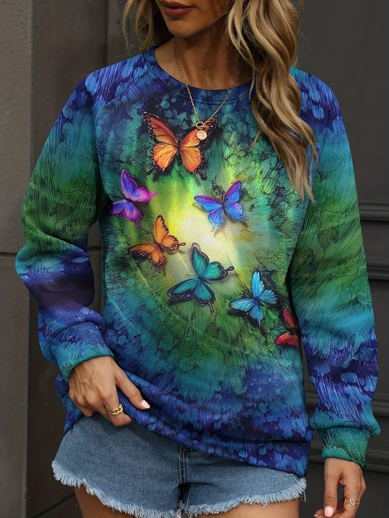 Butterfly Print Pullover Sweatshirt for Women