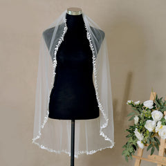 Short Layer Lace Wedding Veil Romantic for Bride