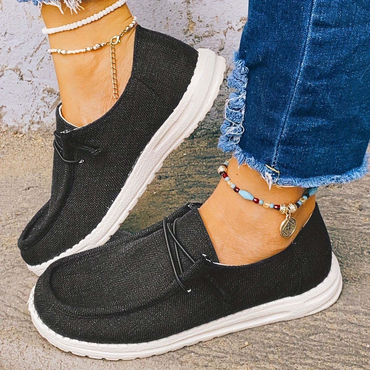Women's Lightweight Canvas Shoes Lace Up Low Top Comfortable Outdoor Shoes