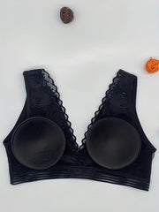 Wireless Bra with Lace and Scallop Trim