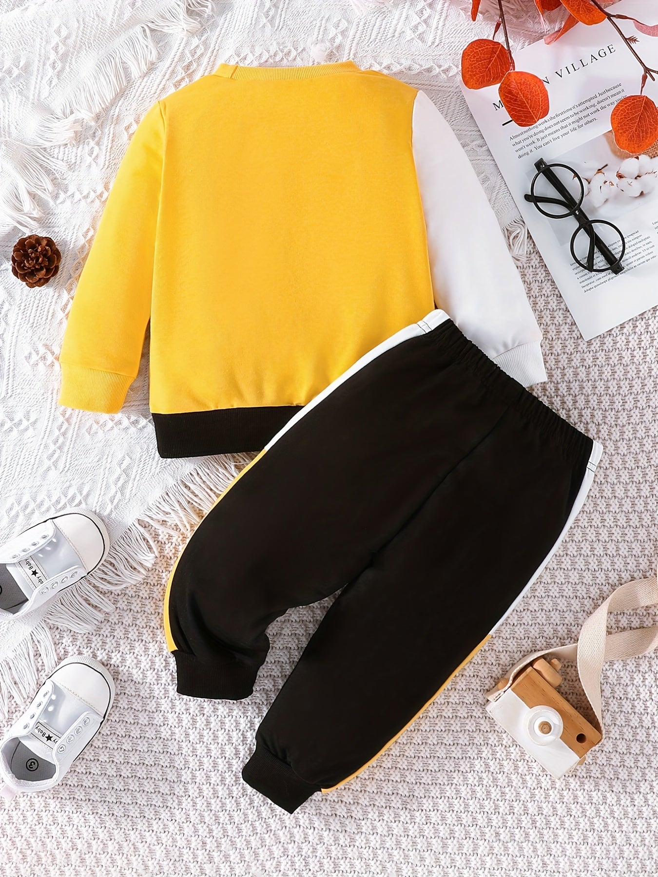 Baby Boy's Long Sleeve Sweatshirt & Trousers Set For Spring And Autumn