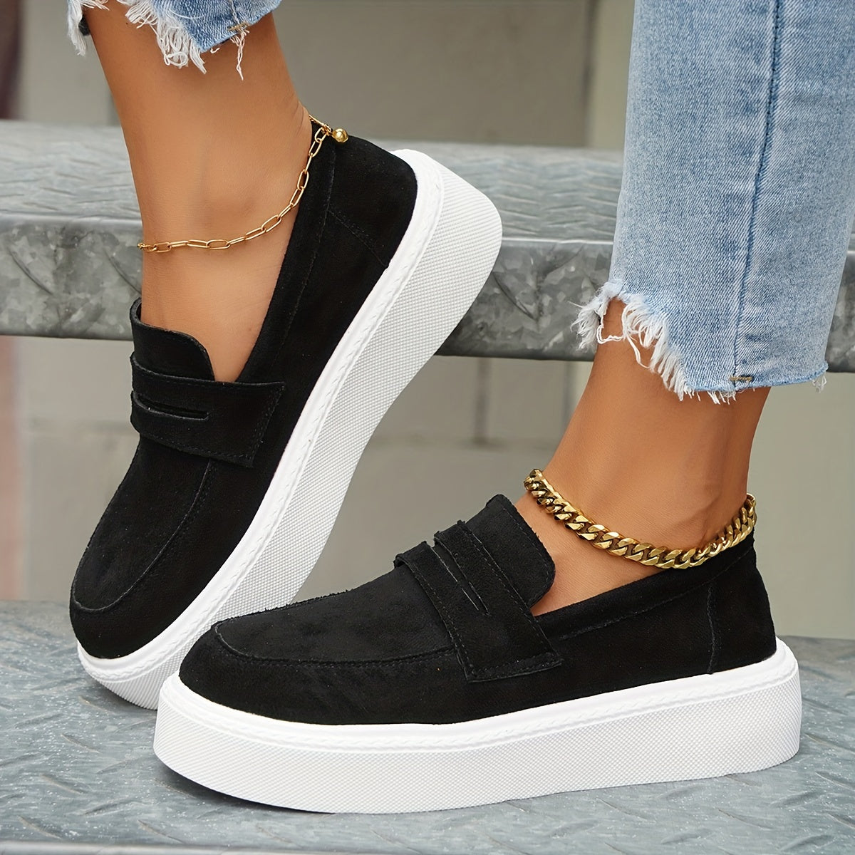 Women's Solid Platform Slip On Sneakers Comfortable Low Top Shoes