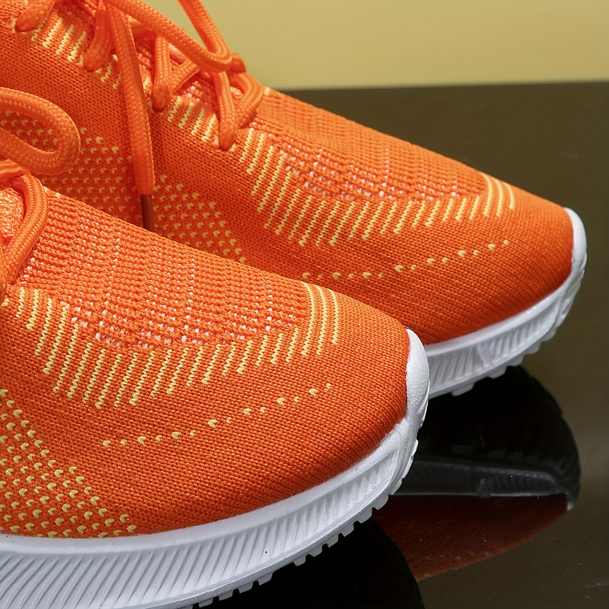 Women's Mesh Tennis Sports Shoes Lightweight Travel Walking Shoes