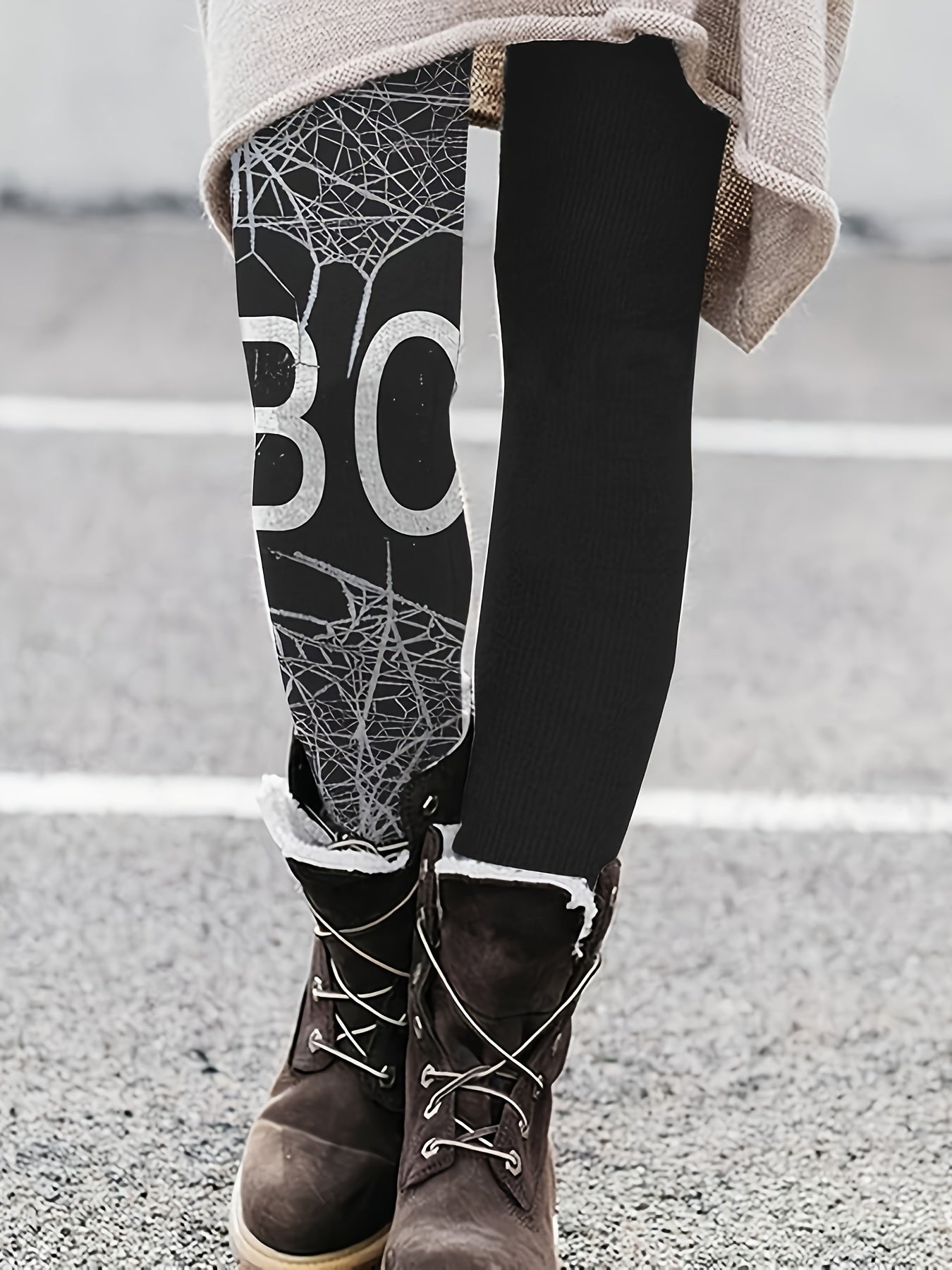 Women's Plus Spiderweb & Letter Print Leggings