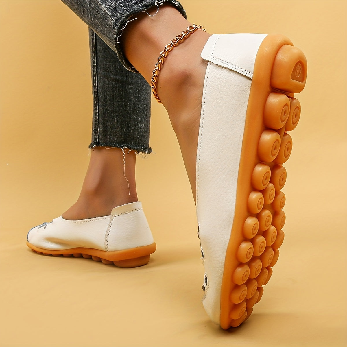 Women's Hollow Out Flat Shoes Lightweight Closed Toe Slip On Shoes