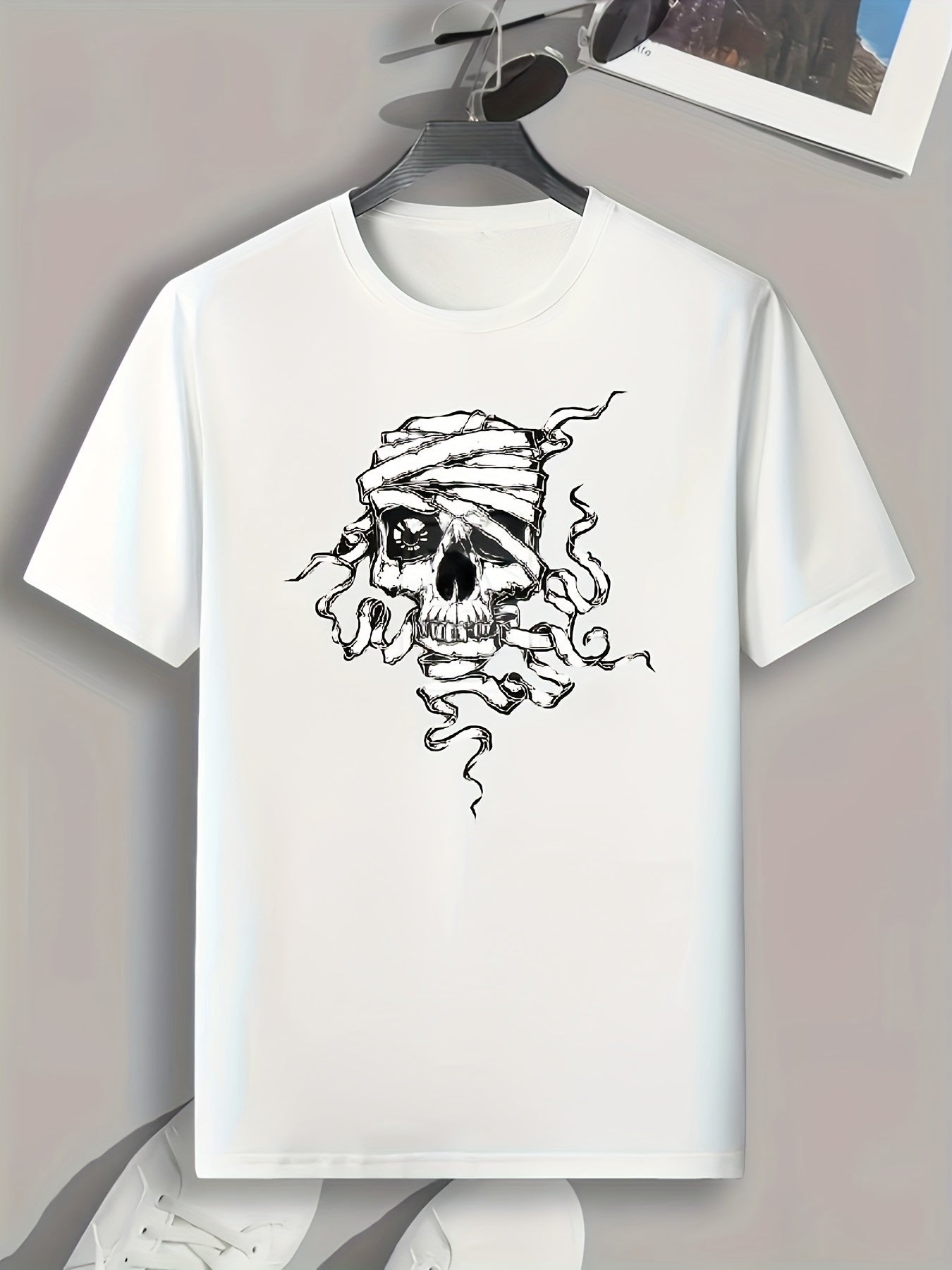 Skull Pattern Print Men's Comfy Sports T-shirt Graphic Tee