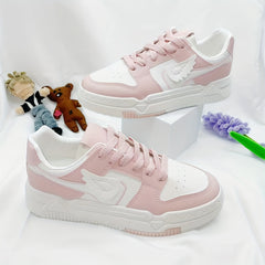 Women's Lace up Front Skate Shoes With Wing Decor Low Flatform Shoes