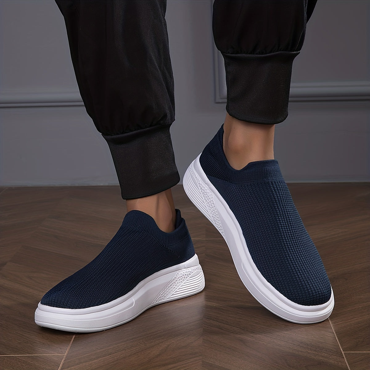 Men's Lightweight Slip On Casual Shoes For Traveling Jogging