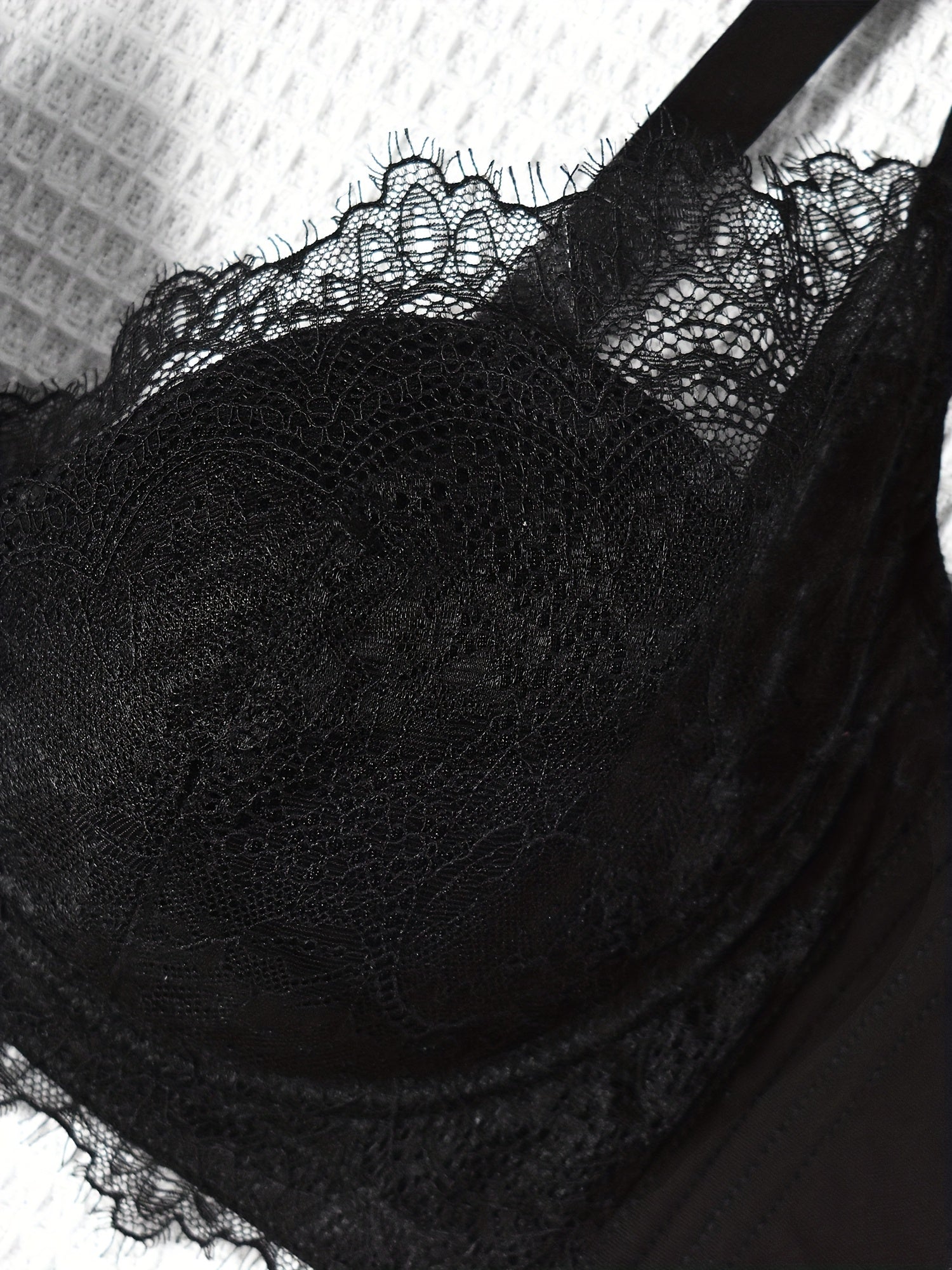 Lace Lifting Underwire Minimizer Bra