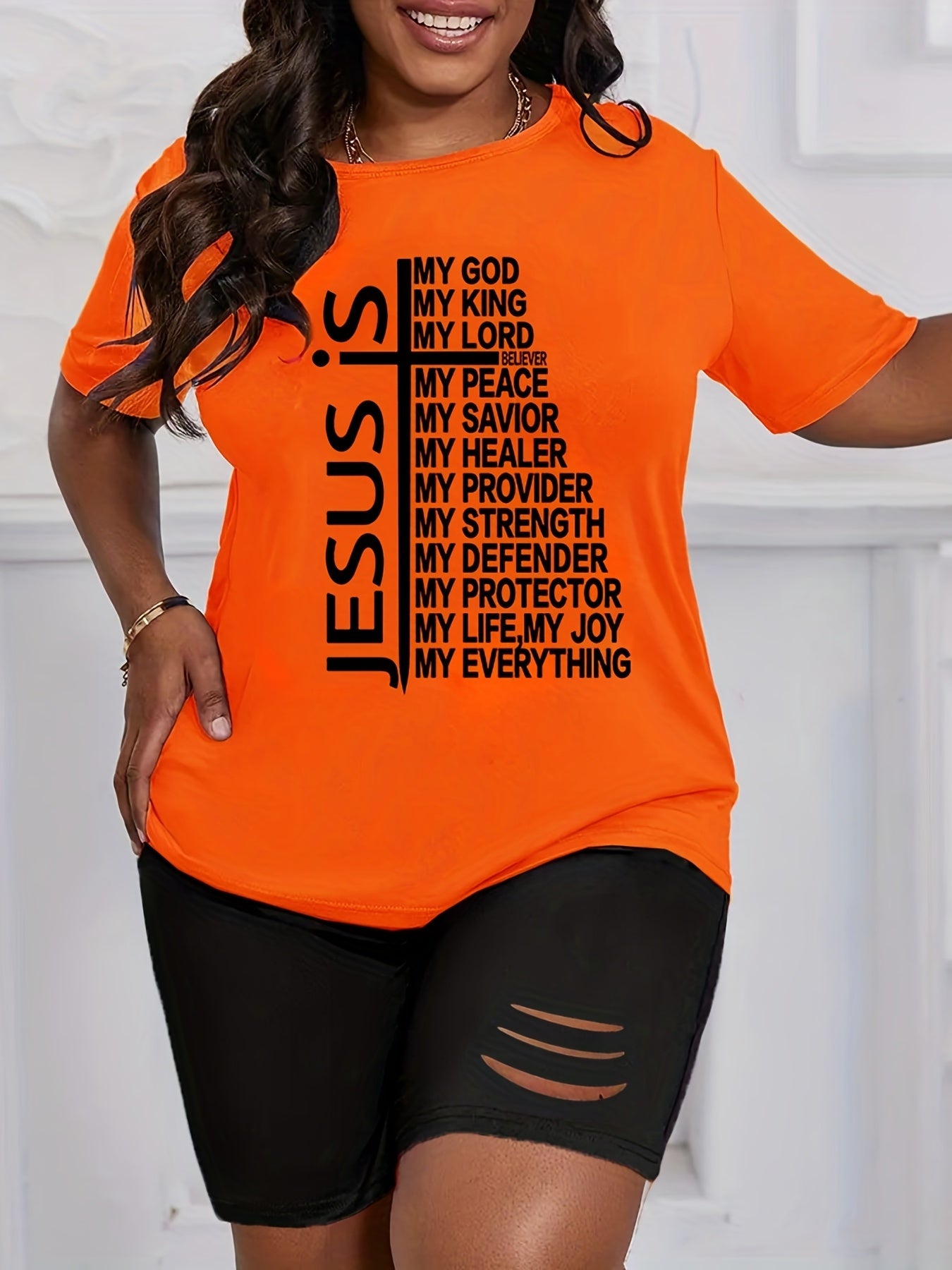 Women's Plus Size Set: Stretch Tee & Biker Shorts