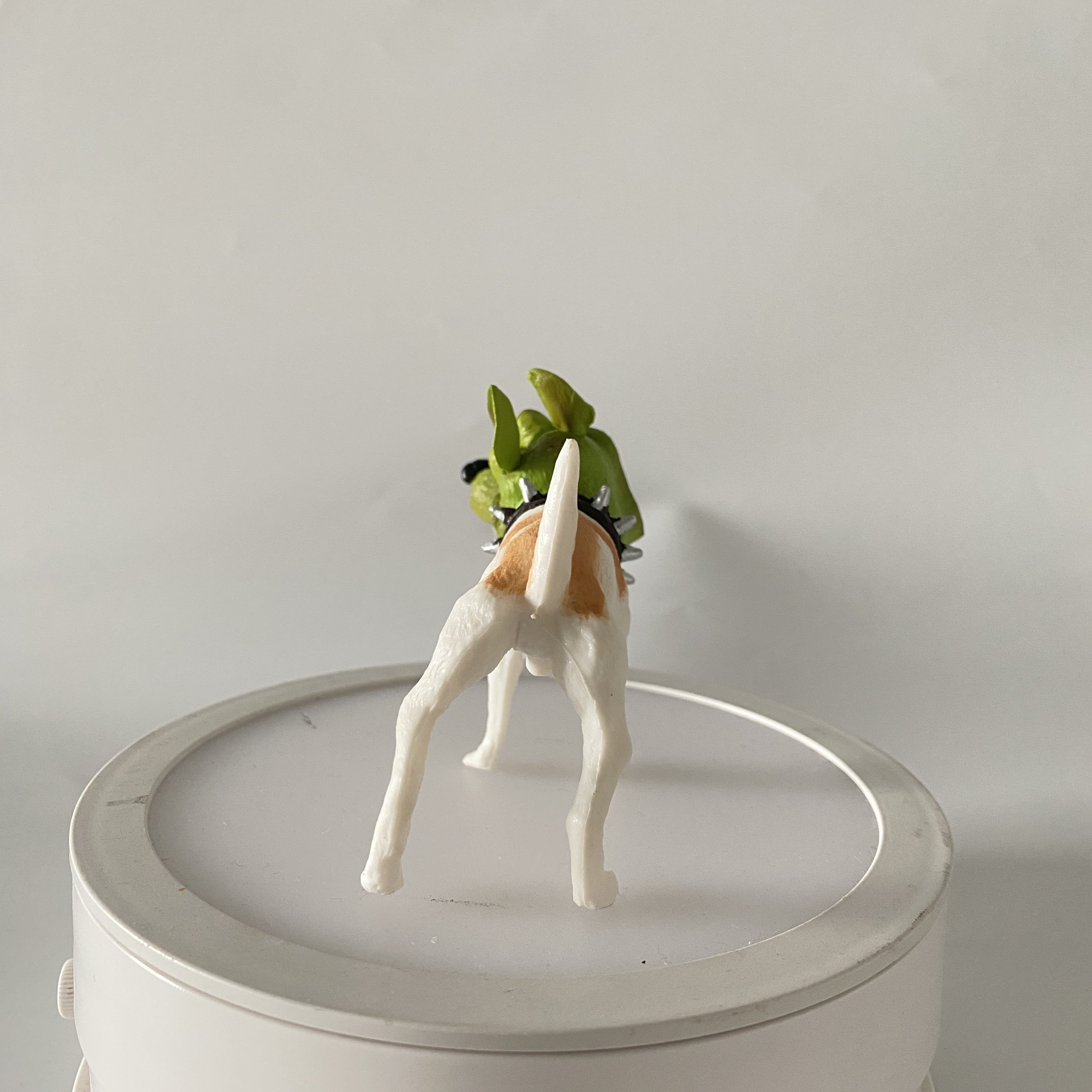Game-Inspired Animal Model Figure & Green Dog Art Decor