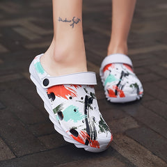 Women's Graffiti Beach Shoes Hollow Holes Clogs Lightweight