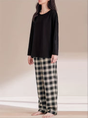 Comfy Solid Top & Plaid Print Lounge Pants Pajama Set