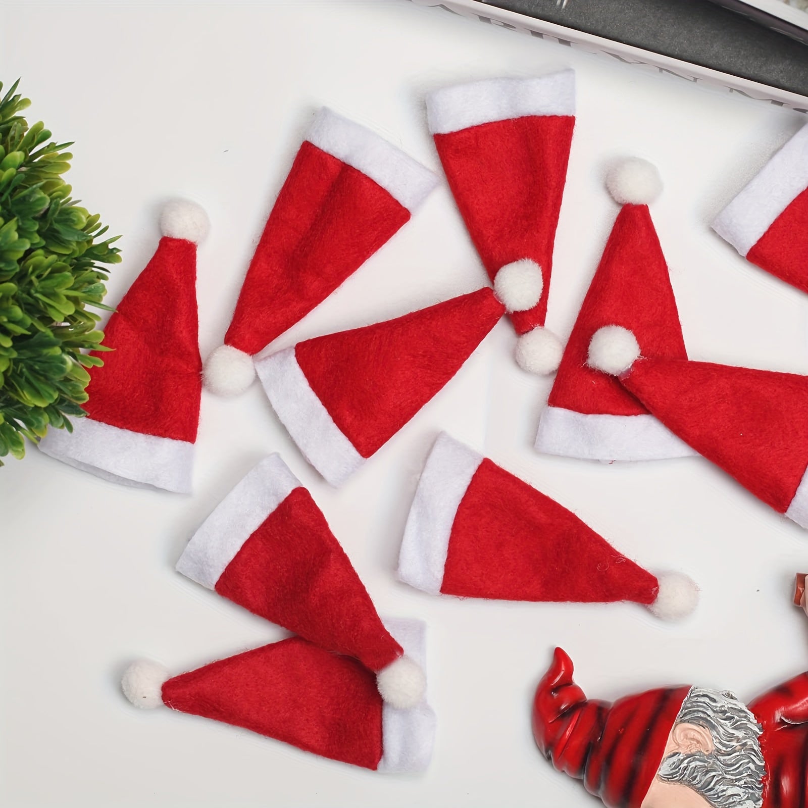 20pcs Mini Christmas Hat and Scarf Set for Wine Bottle Cover