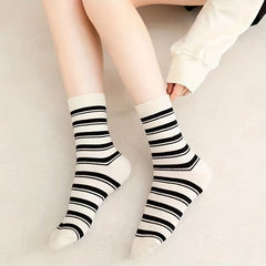 5 Pairs Smile Print Socks Women's Stockings & Hosiery