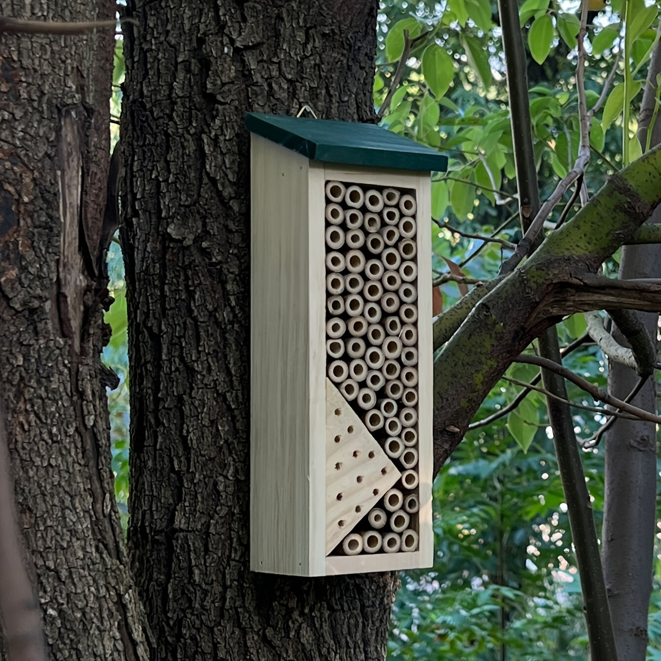 Wooden Insect Bug House Garden Hotel Bee Nesting Box for Outdoor Decor