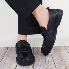 Men's Crocodile Print Loafers Metal Decor Slip-On Shoes