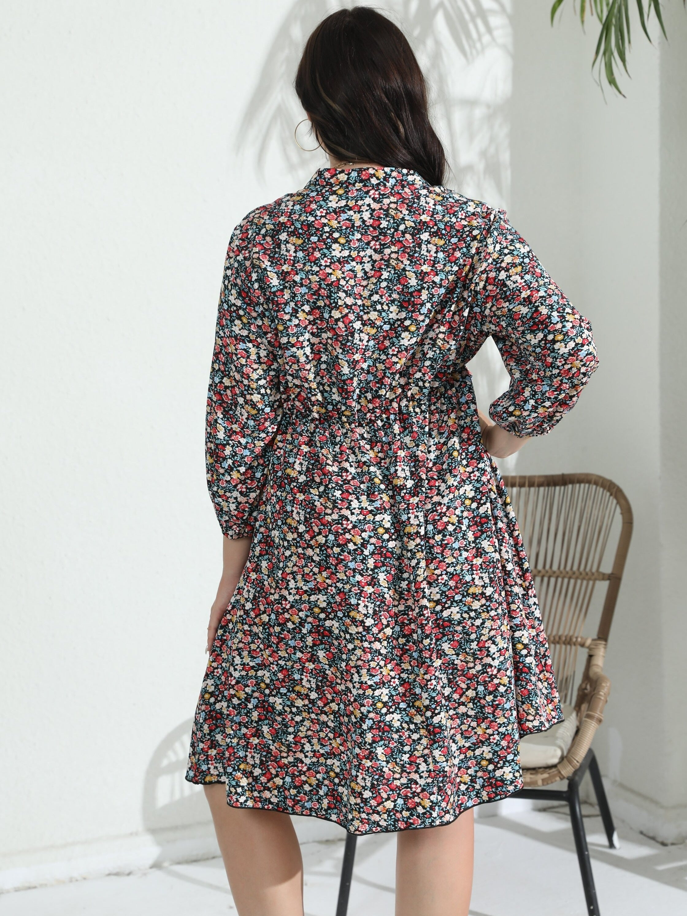 Ditsy Floral Lantern Sleeve V Neck Dress
