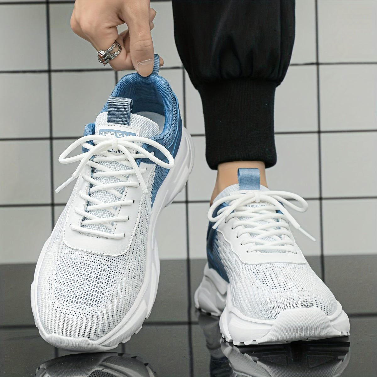 Breathable Striped Running Shoes for Men Comfortable Durable Shock Absorbing