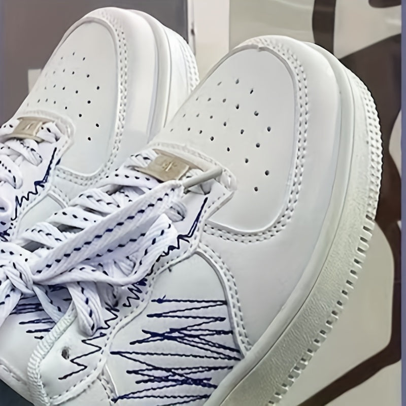 Women's Embroidered Skate Shoes Round Toe Lace Up Platform Sneakers