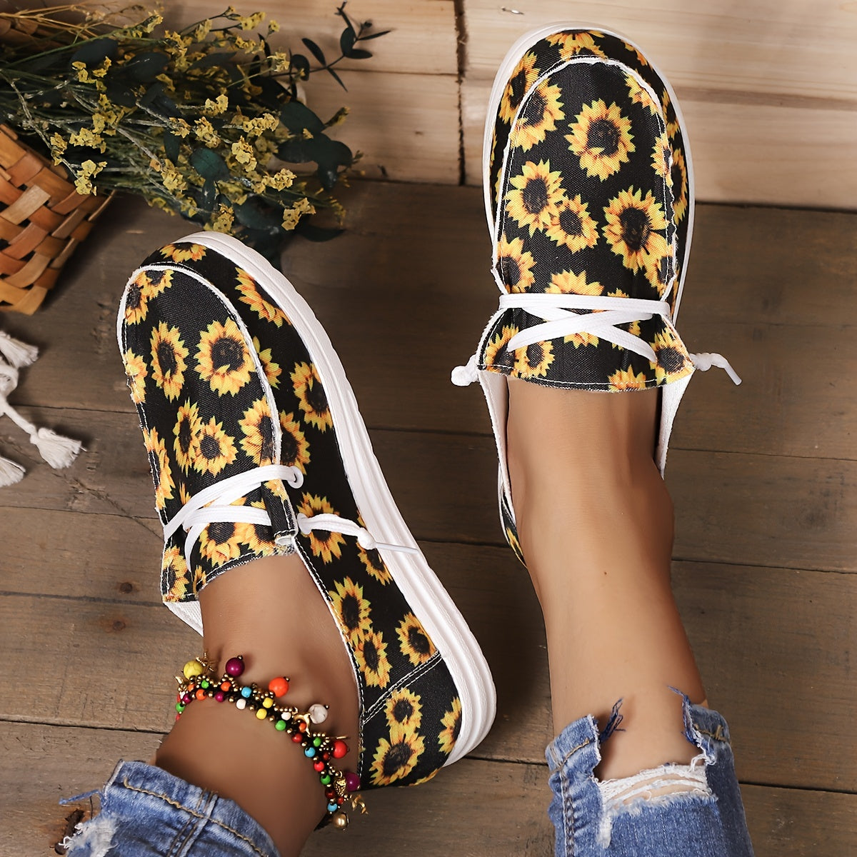 Women's Sunflower Print Canvas Shoes Casual Lace Up Low Top Shoes