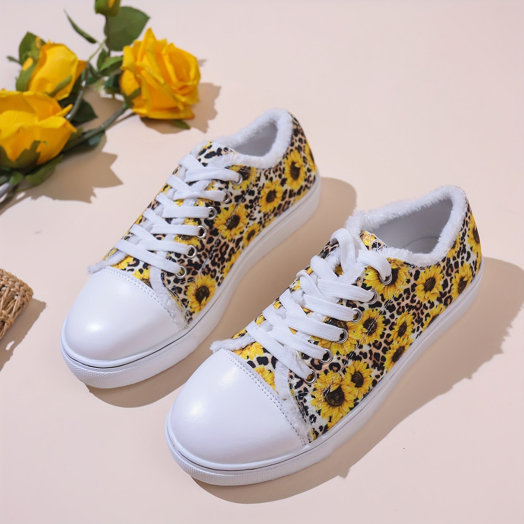 Women's Daisy Print Flat Shoes Lace Up Lightweight Non slip Shoes
